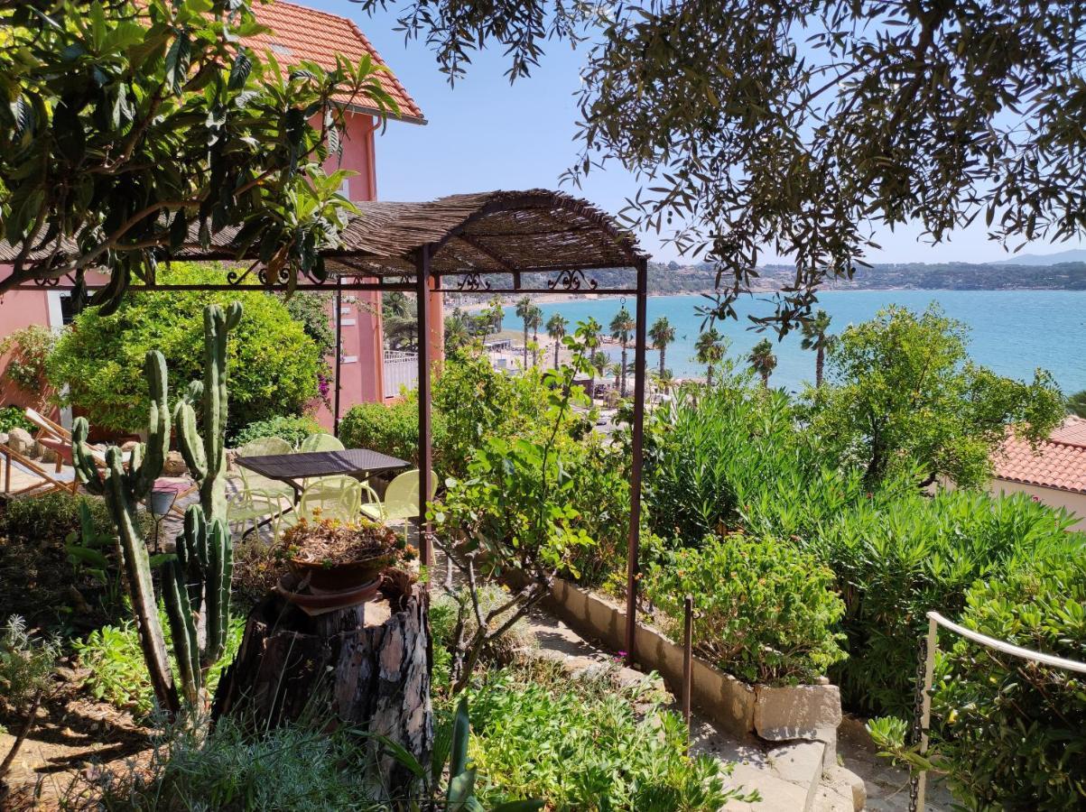 Les Galets Hotel Et B&B Bandol Dış mekan fotoğraf