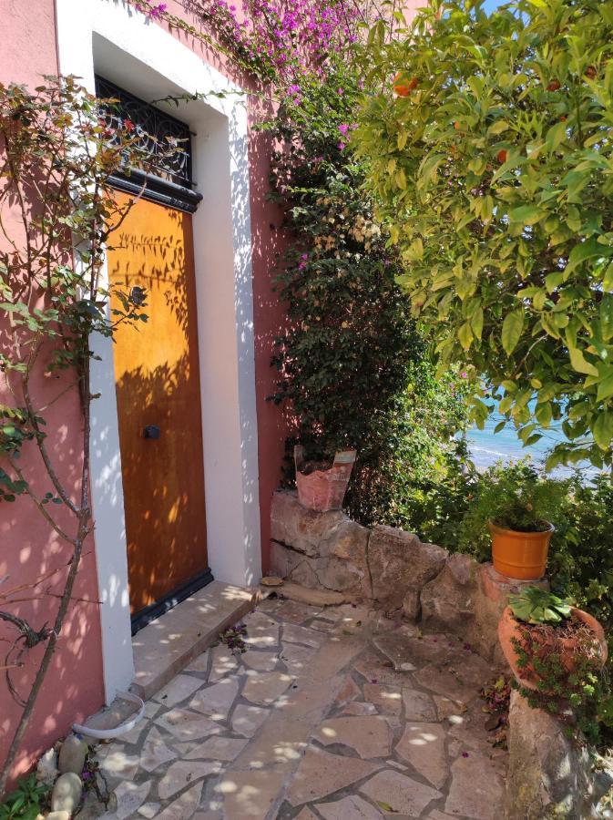 Les Galets Hotel Et B&B Bandol Dış mekan fotoğraf